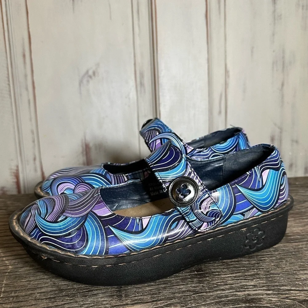 Ingaro Mary Jane Loafers Women's 6.5 Blue Faux Leather psychedelic swirl nurse - Picture 3 of 8